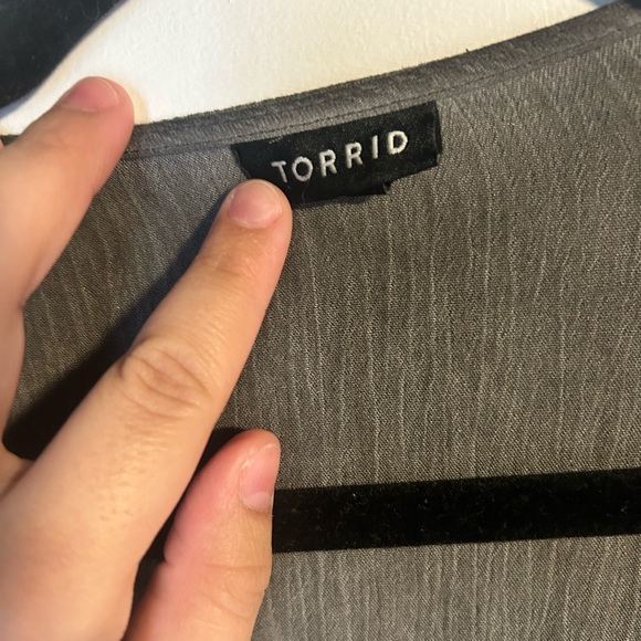 Torrid 1x Crinkle Peasant Blouse w/ Bell Sleeves - Picture 5 of 6